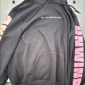 H&M Feel The Pressure Drop Unwind